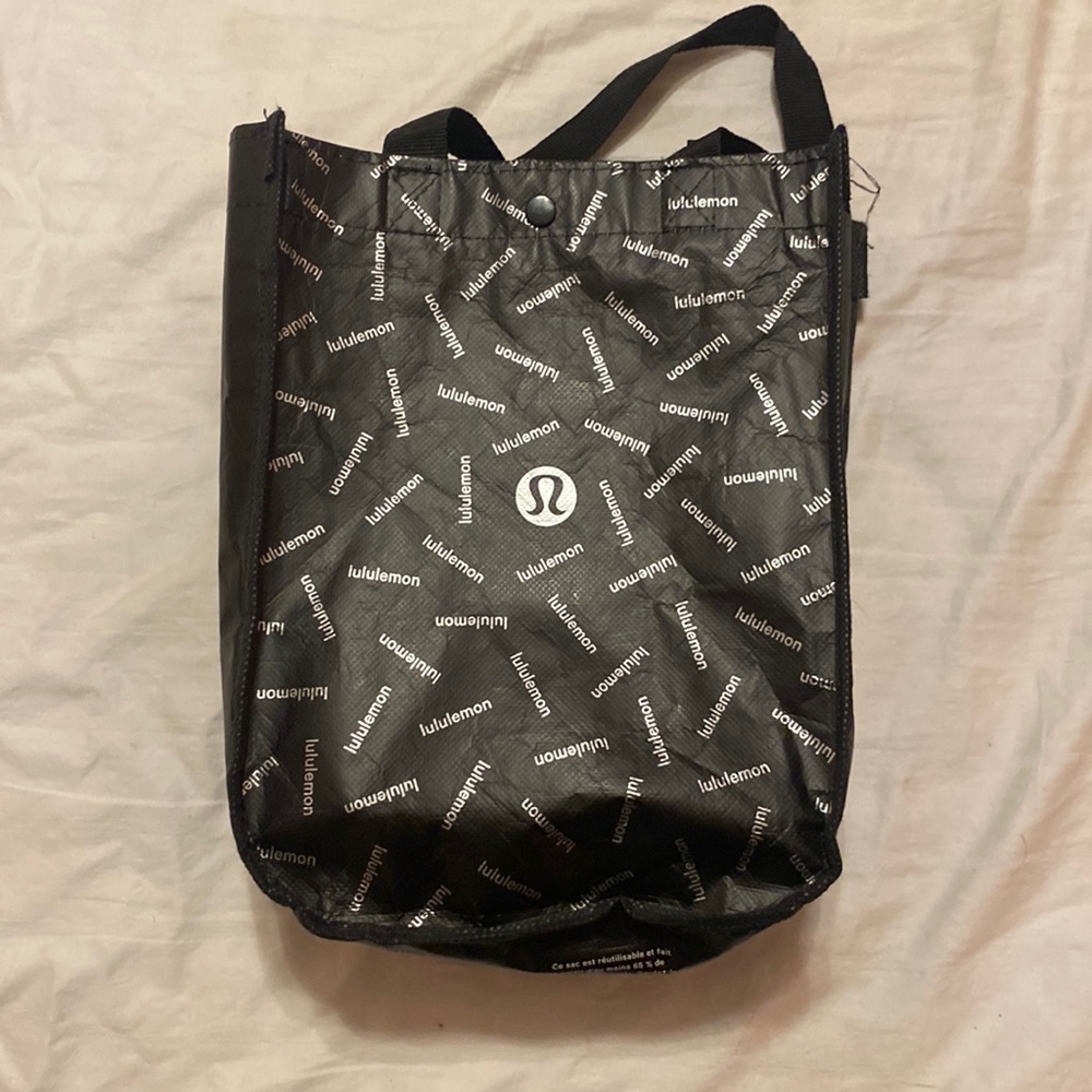 Lululemon bag